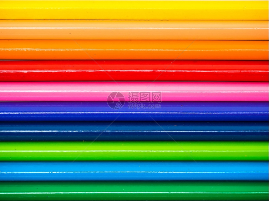 不同色彩的铅笔图片