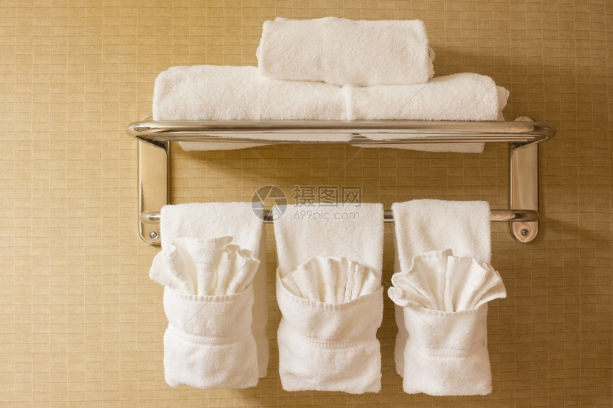 酒店卫生间折叠的毛巾图片