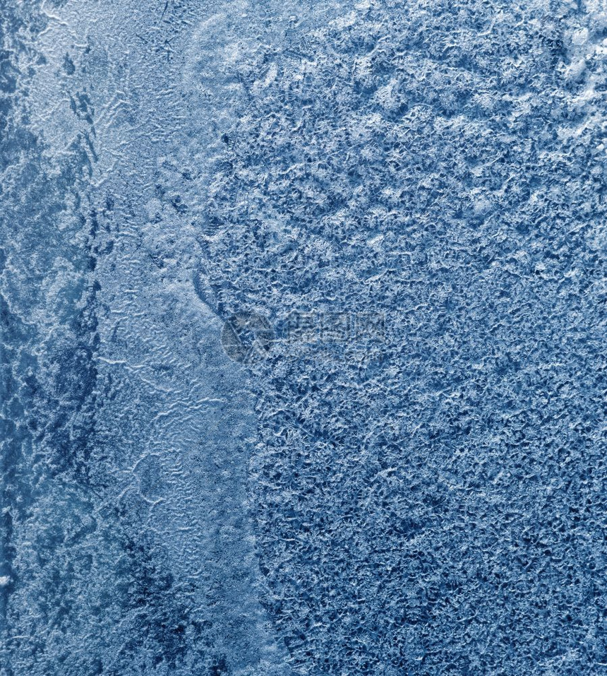 圣诞节冬季形态背景平板表面上覆有冰状干盐晶体和水的寒冬形态斯克莱兹涅夫冰一样的图片