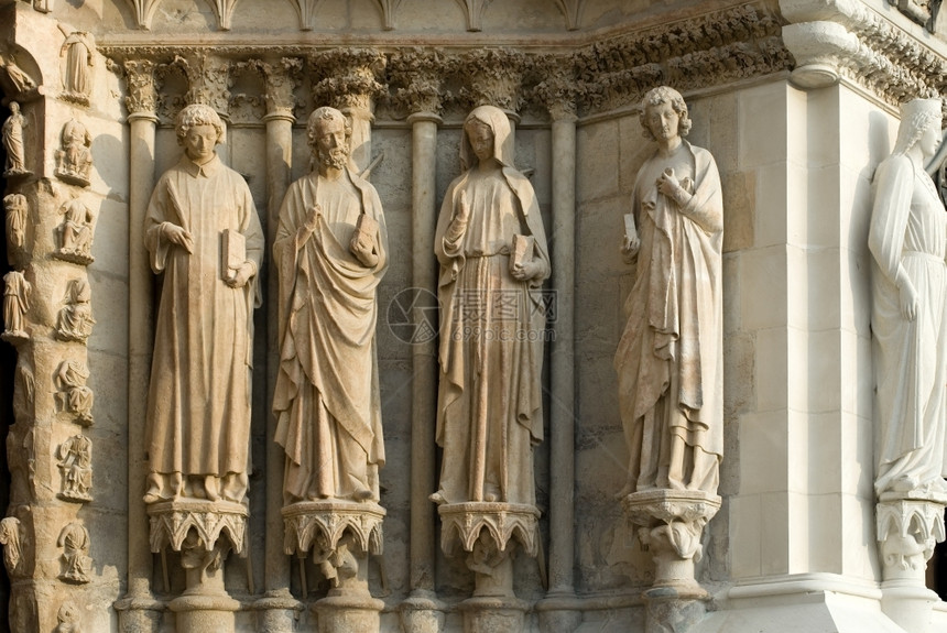 正面小雕像著名的法国雷姆斯大教堂奥兰特装饰图片