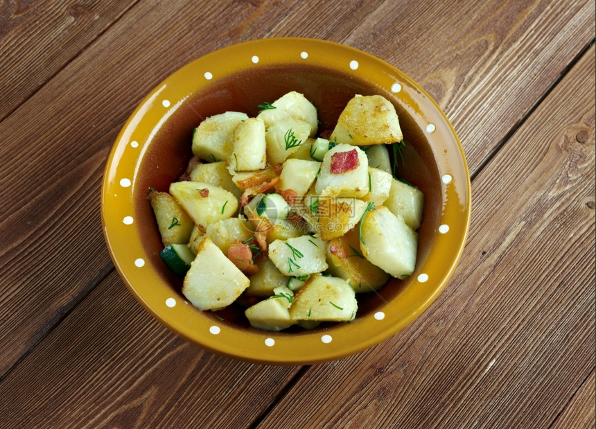 自制美食一顿饭德国西尼沙拉传统的德国土豆沙拉图片