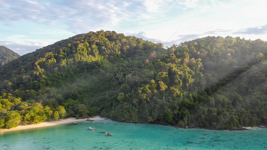 蓝色的美丽泰国苏林群岛空中景象美丽日落时泰国墙纸图片