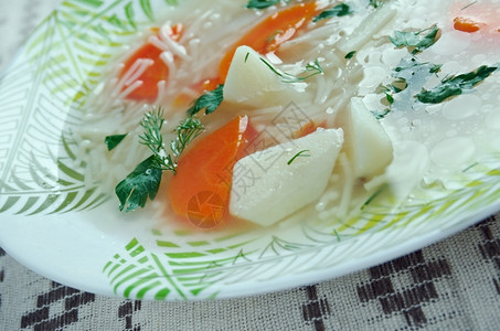 Rosol波兰自制鸡面汤胡萝卜蔬菜健康图片