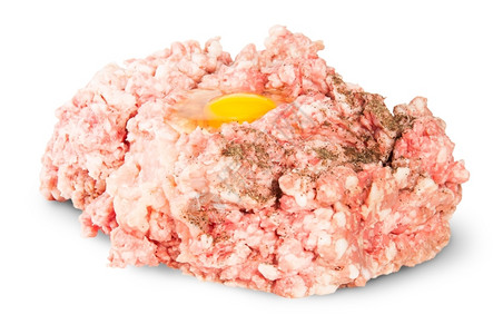 汉堡包生的带鸡蛋和黑胡椒的生地牛肉白种背景孤立干净的图片