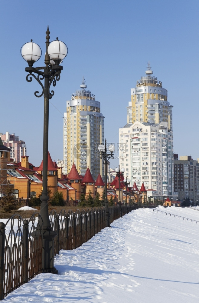 乌克兰冬季基辅奥博隆建造第聂伯河首都图片