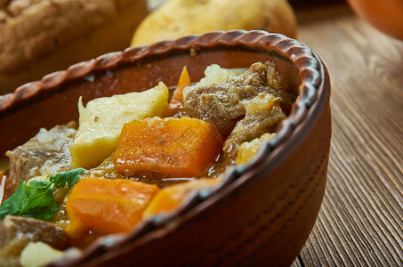 胡萝卜帕特里克乡村爱尔兰牛肉美食传统各种菜盘顶视图片