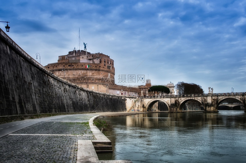 皇帝古老的罗马意大利提伯河的卡斯特尔圣安热洛桥图片