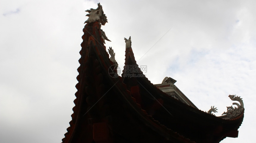 寺庙屋顶宗教的美丽佛图片
