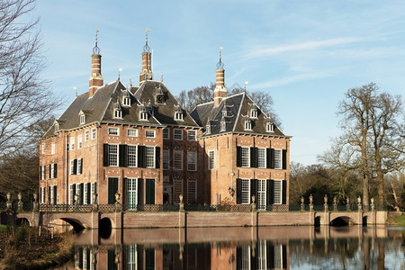 历史财产位于Duivenvoorde庄园的城堡荷兰高清图片