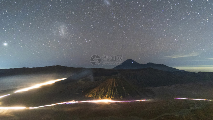 印度尼西亚东爪哇火山口的天文星足迹陨石坑天文摄影亚洲图片
