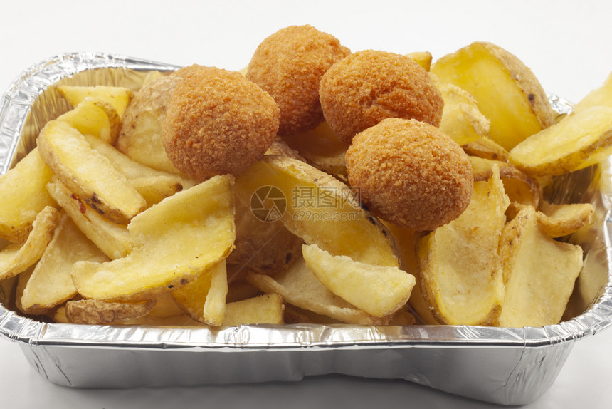 小吃薯土豆和橄榄混合油煎炒快饭速地卡路里图片