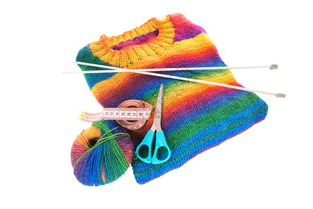 丰富多彩的带针头和羊毛彩色编织式跳跃器针的手工业图片