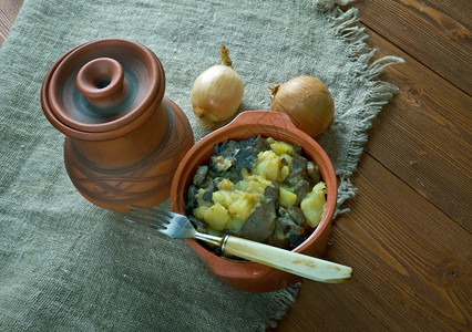 肉午餐蔬菜Tushanka白俄罗斯木本土豆炖料图片