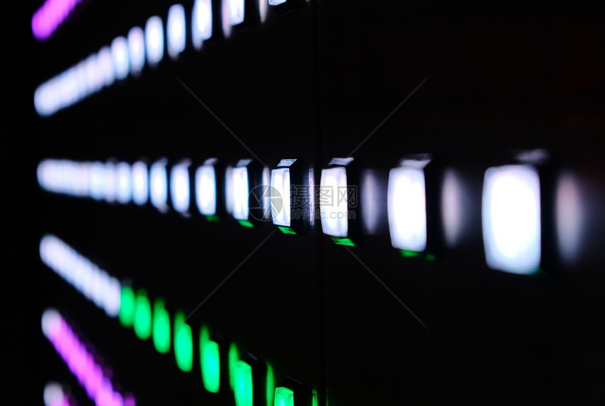 仪器技术Amsterdam灯光节的彩色按钮网格中的彩色灯光按钮辉图片
