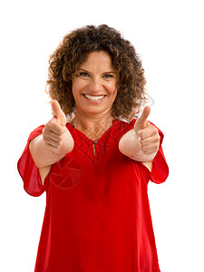 好的愉快笑中年黑发美女肖像举起大拇指幸福图片