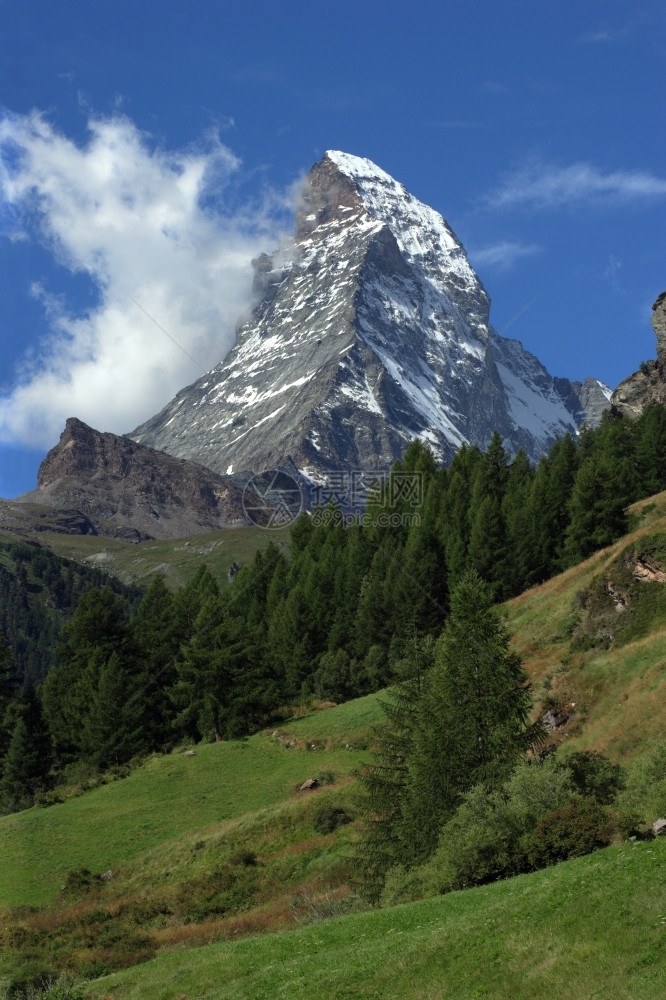 旅游宁静景观瑞士Zermatt的Matyhorn图片