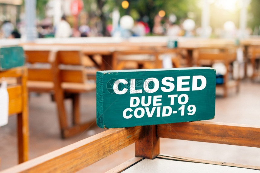 餐厅牌子告诉顾客由于科罗纳COVID19商店关闭保护危机信息图片