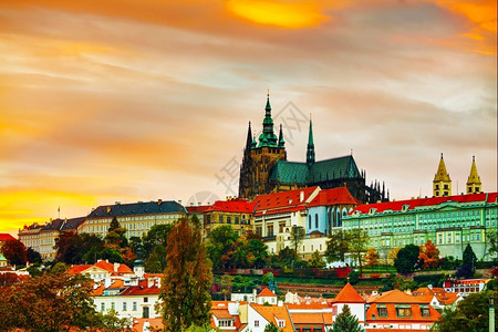 布拉格城堡日落时关闭硬核古老的背景图片