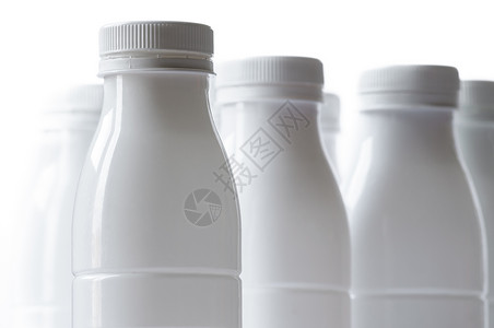 白色背景的塑料奶瓶组群Name产品有机的目图片