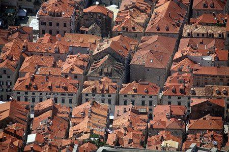 传统的杜布罗夫尼克红屋顶陶建筑学图片