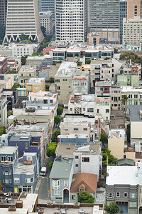 旅行旧金山陡峭街道和天线的空中景象金融建筑学图片