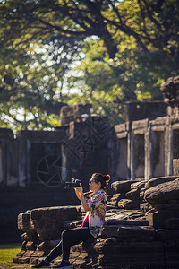 活动在泰国旅游目的地用Dslr摄像头拍妇女照片影皮麦图片