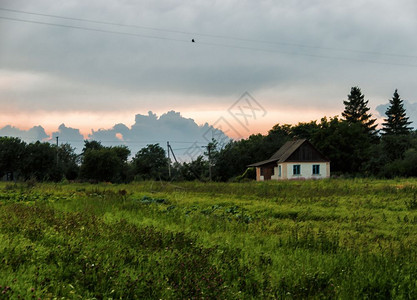 旅行场景斯拉夫横向生动的乌克兰乡村绘画背景图片