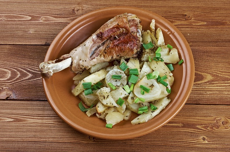土耳其的腿配豆烘烤国菜蛴螬美味的肌肉图片