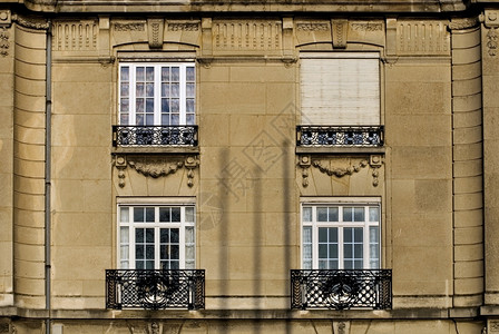 阳台玻璃结石法国雷姆斯公寓大楼图片
