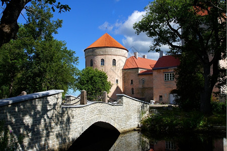 历史传统的爱沙尼亚东部15世纪的古老城堡建造图片