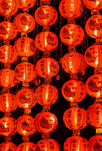 新年庆典的红灯装饰夜间照亮中华新年节发光的传统宗教图片