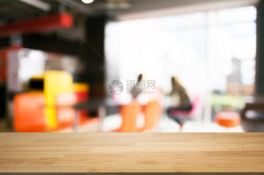 咖啡厅背景模糊的咖啡厅桌边空木纸子商业空的图片