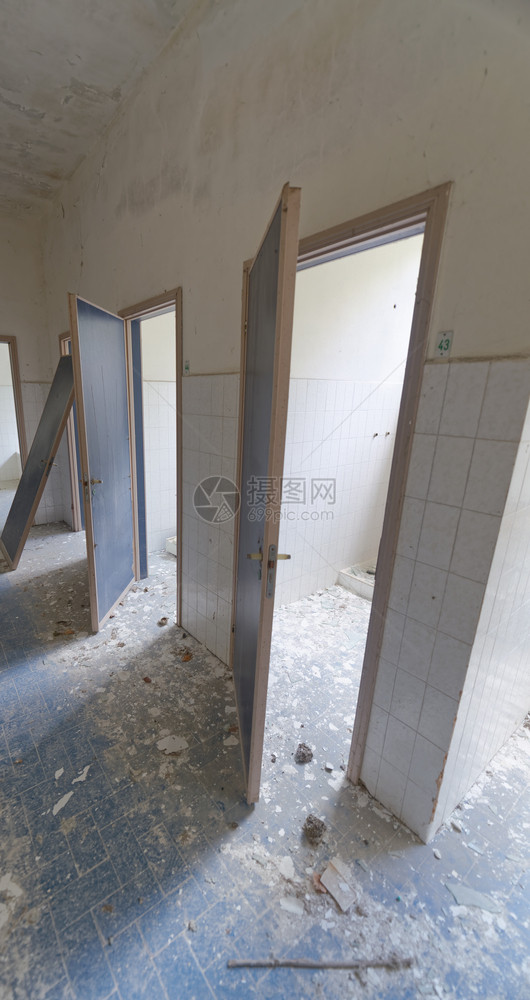 空的建筑学工业废弃建筑内部浴室细节废弃建筑内部浴室细节图片