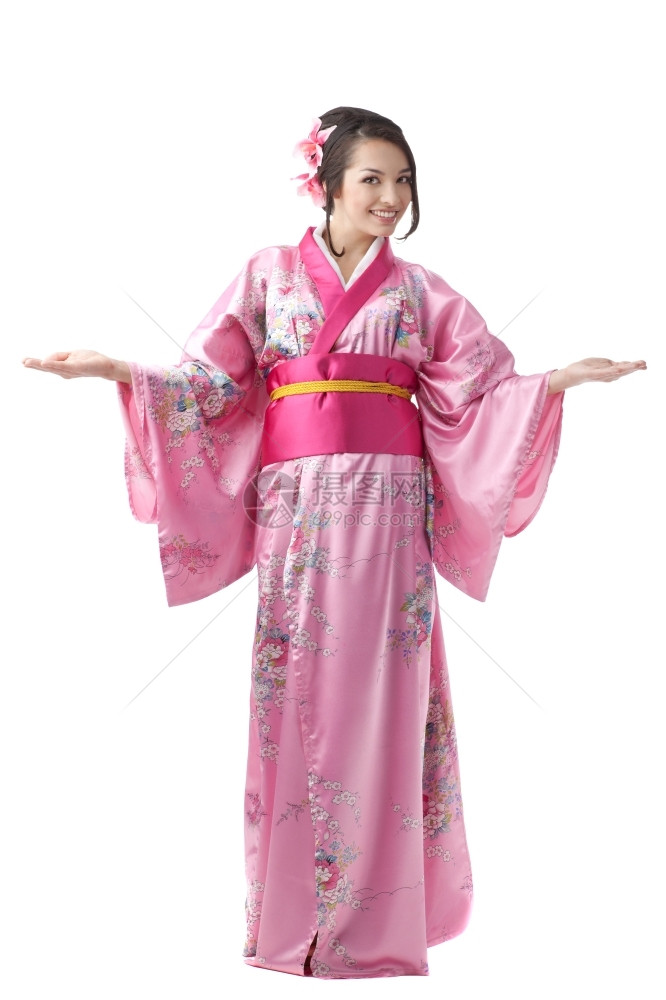 诺维科夫日本年轻女子的肖像穿着传统喜莫诺服饰欢迎所有白背景的人满白脸长度亚洲人传统的图片