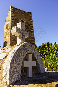 十字架公墓宗教的希腊石十字和塔房希腊建筑VathiaMani希腊石十字和塔房希腊坟建筑学背景