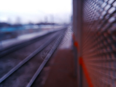 对角铁轨散景背对角铁轨散背高清墙纸车站模糊图片