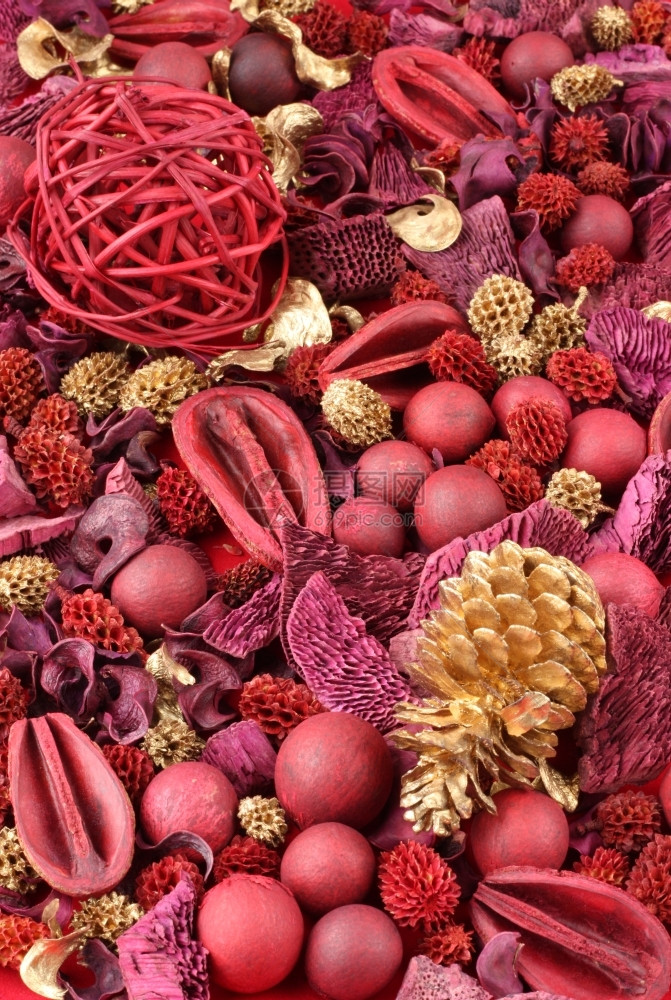 季节混合物花红色和金香味圣诞茶盆背景图片
