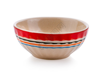 闪亮的空白色背景中隔绝的陶瓷碗传统图片