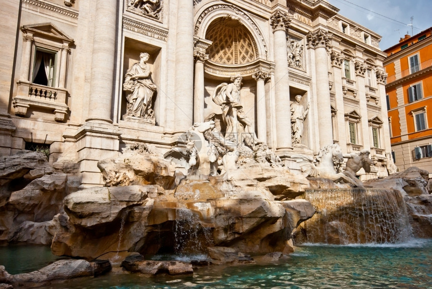 旅行纪念碑在阳光明媚的日子里罗马著名的特雷维丰塔纳迪旅游图片