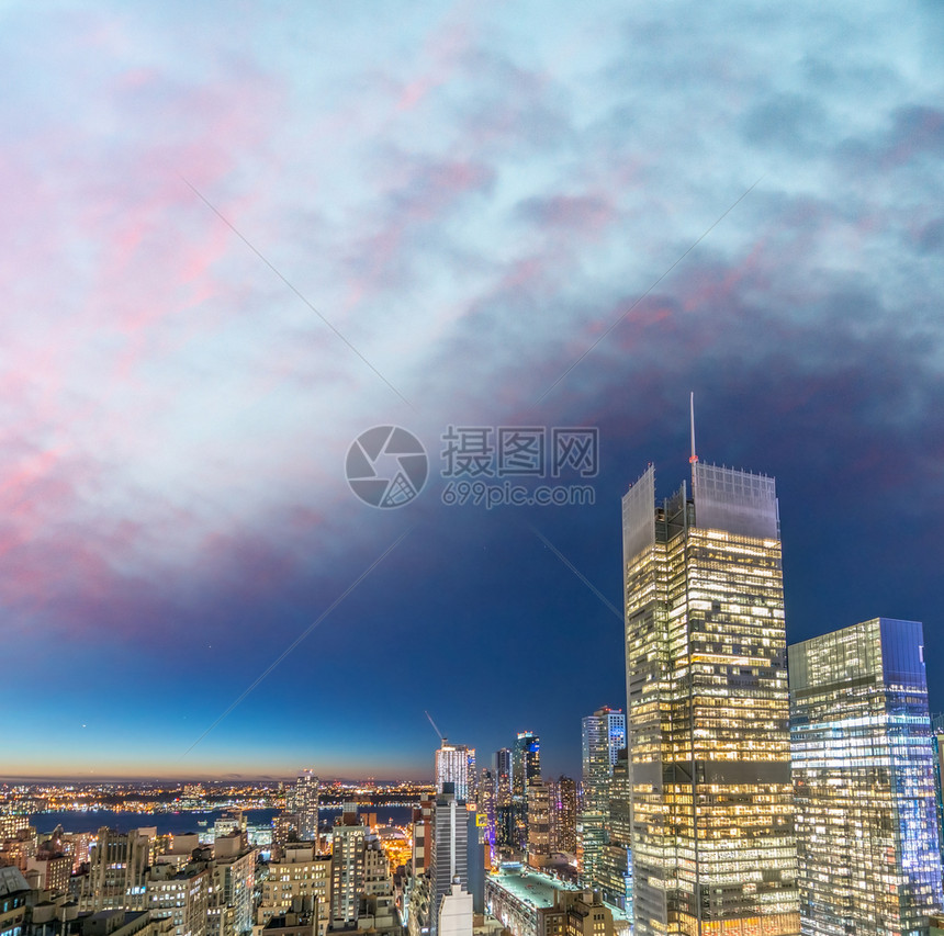 城市景观美国办公室曼哈顿大楼的空中观察曼哈顿大楼的空中观察图片