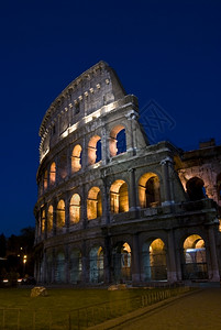 罗马著名的两栖剧院一部份晚上在罗马意大利语历史旅行图片