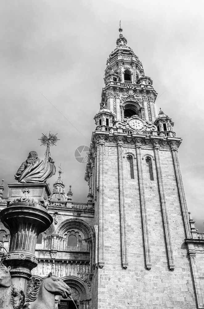 天主教宗建筑圣地亚哥德孔波斯特拉大教堂西班牙朝圣之地黑白形象结石老的图片