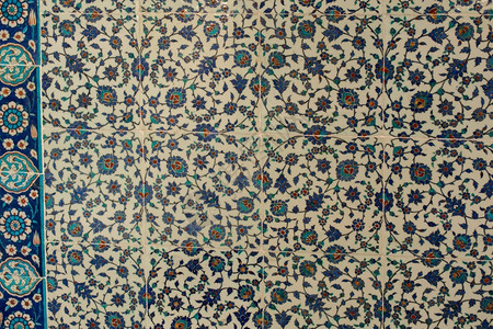 伊斯坦布尔蓝色清真寺绘画建筑学古老的土制泥板有花卉形态设计图片