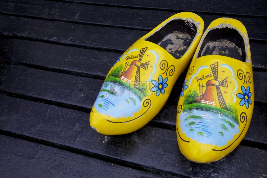 荷兰欧洲和的木制塞鞋黄色的制工艺图片