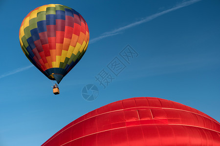 蓝色的气球帆丰富多彩的一种开始热气球的详情背景