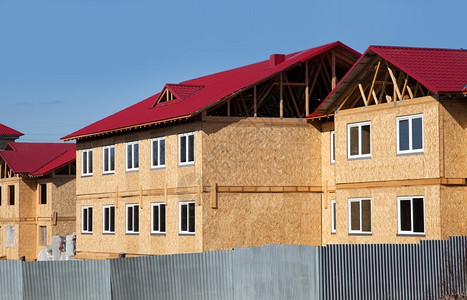 家木制的建造用成两层新房屋材料图片