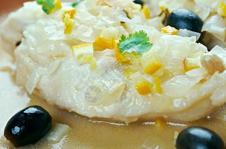 DjejMakalli摩洛哥鸡配有保护柠檬和橄榄肉桂美味的炖图片