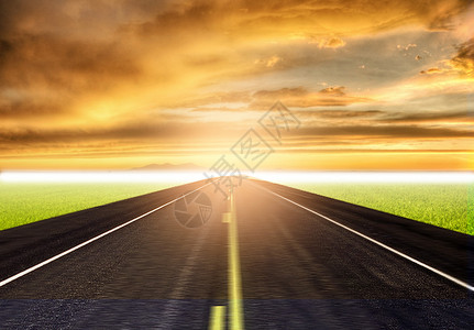 中国最美公路在日落的空路上驾驶户外速度著名的设计图片