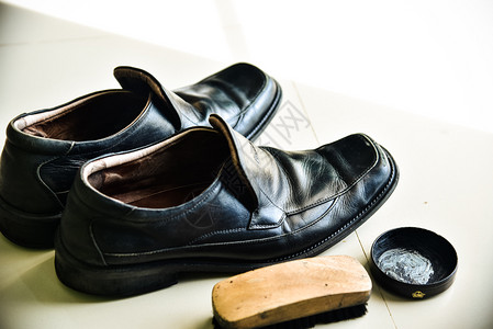 目的时尚黑色清洁橡胶士皮鞋图片