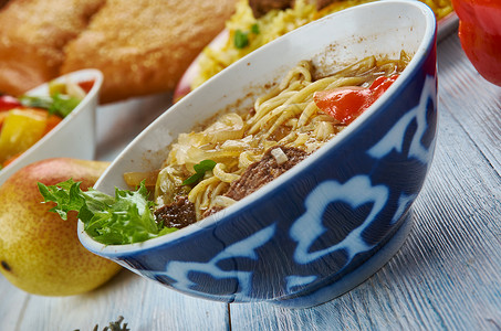 新疆式面汤菜亚洲传统类顶观肴新疆风味肉图片